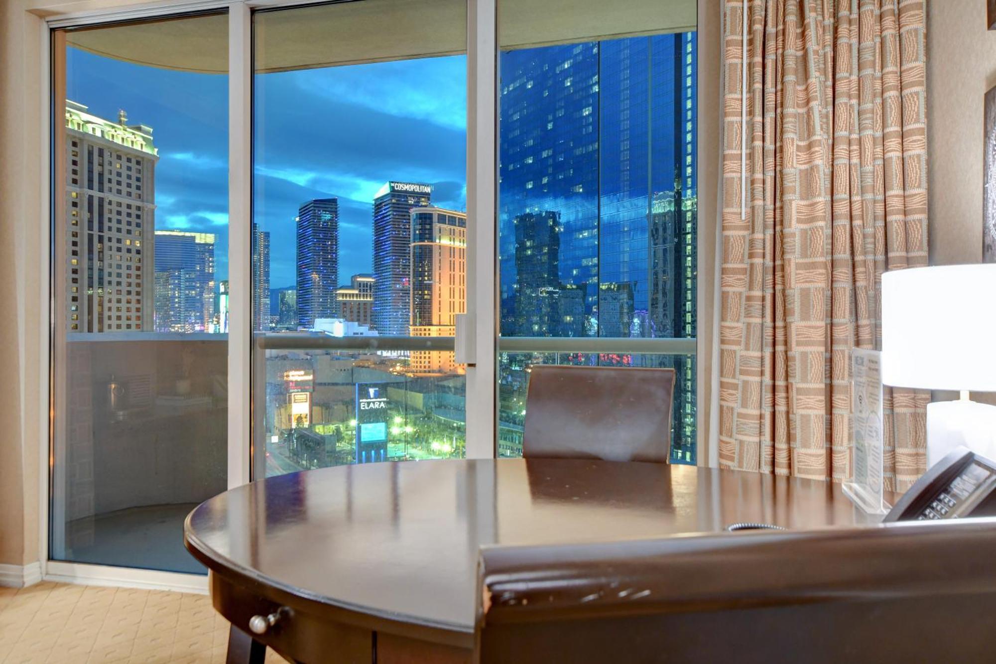 Balcony Strip View Suite * Mgm Signature Tower 3 Las Vegas Exterior photo
