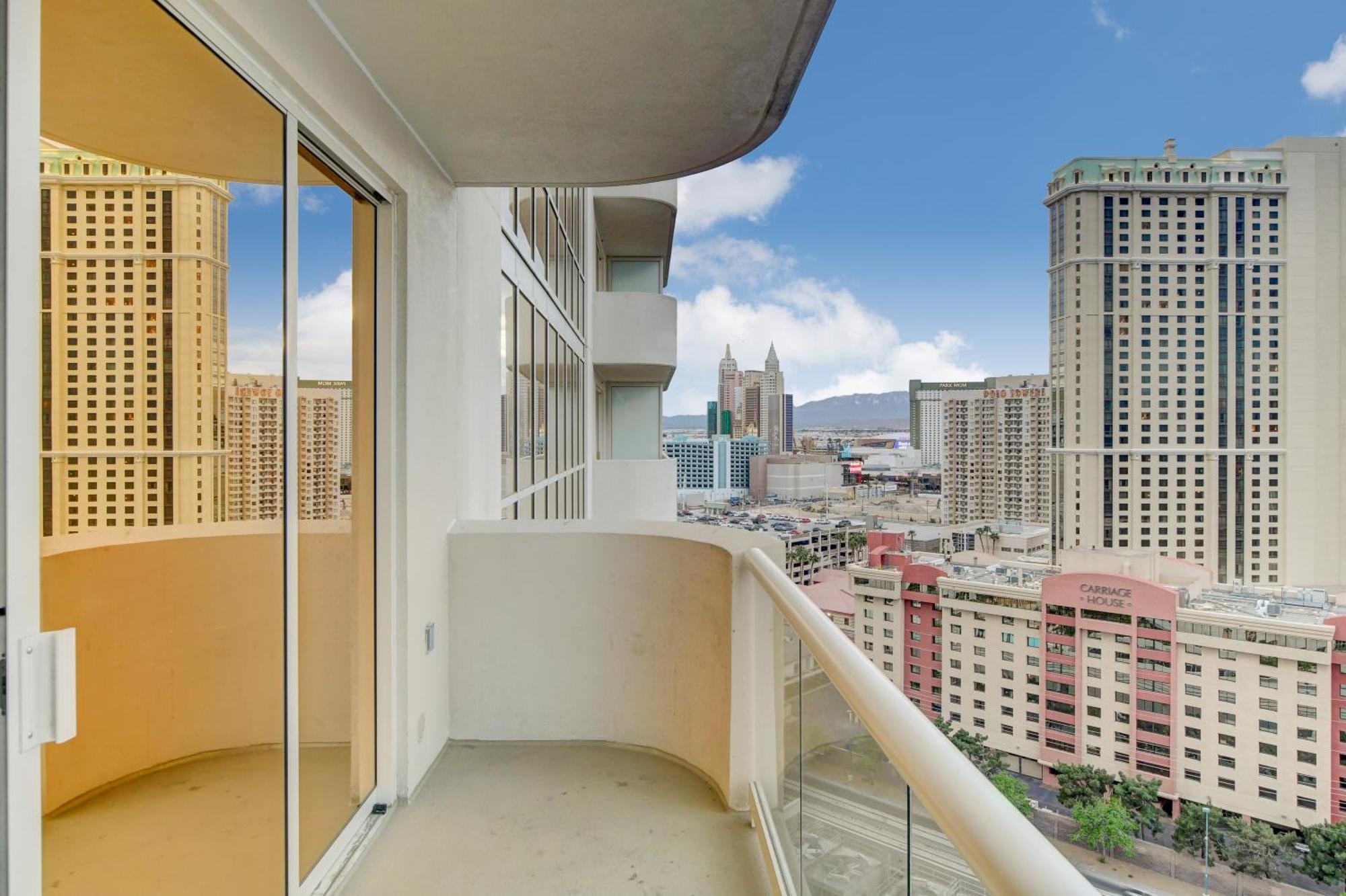 Balcony Strip View Suite * Mgm Signature Tower 3 Las Vegas Exterior photo